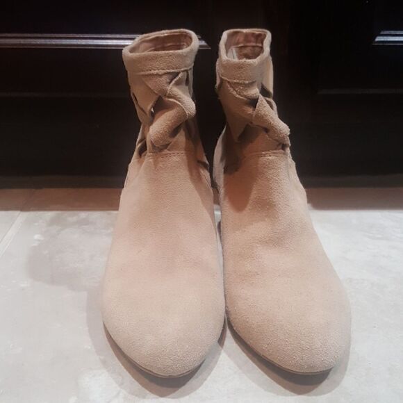 ‎CORSO COMO Suede Booties - Size 8 - Picture 2 of 5